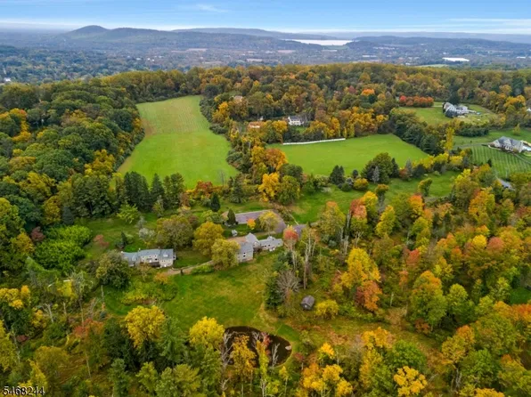 39 Still Hollow Rd, Tewksbury Twp., NJ 08833
