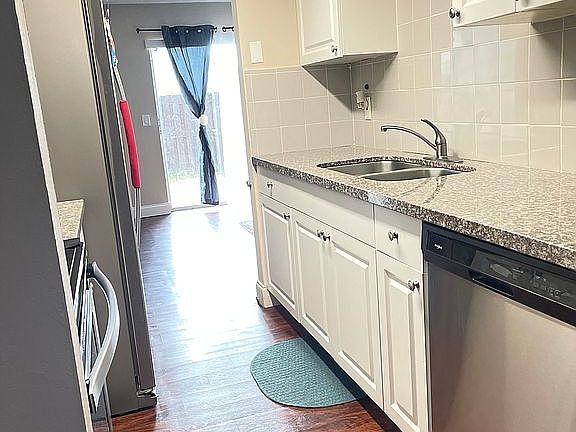 4th image of 10717 La Placida Dr #1