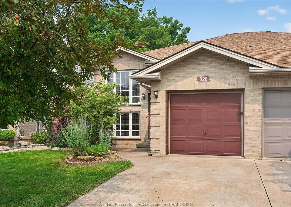 828 Michael Dr