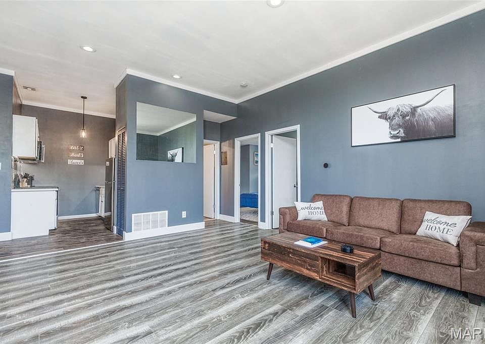 1st image of 1523 S 10th St APT 212
