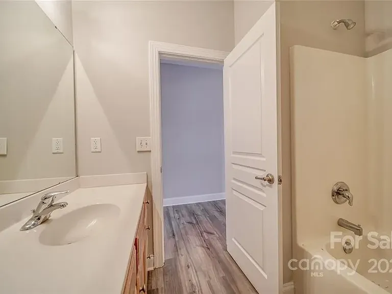 5814 Bradford Lake Ln — Photo 9