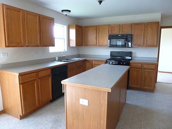 5th image of 733 Kelley Dr