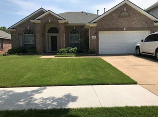 2933 Sutton Dr, Grand Prairie, TX 75052