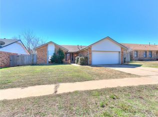 1808 SE 7th St, Moore, OK 73160