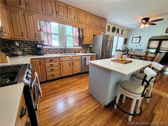 2nd image of 529 E. Morgan Street