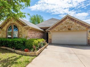 8320 Edgepoint Trl, Hurst, TX 76053
