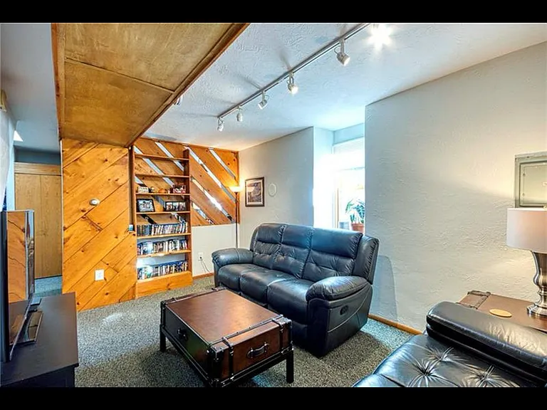 1618 Roland St #2 — Photo 5