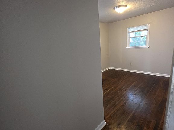 5th image of 732 Childs Ave