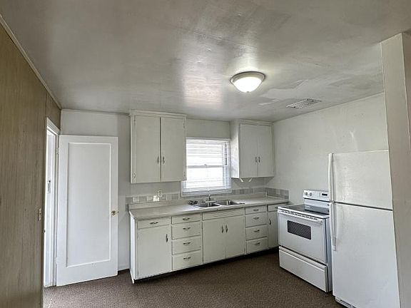 3rd image of 1603 Virginia Ln APT 8