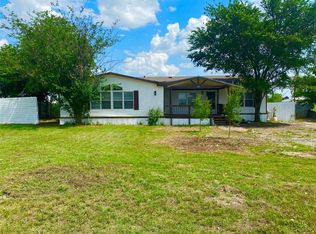 5711 N Sunchase Dr, Granbury, TX 76049