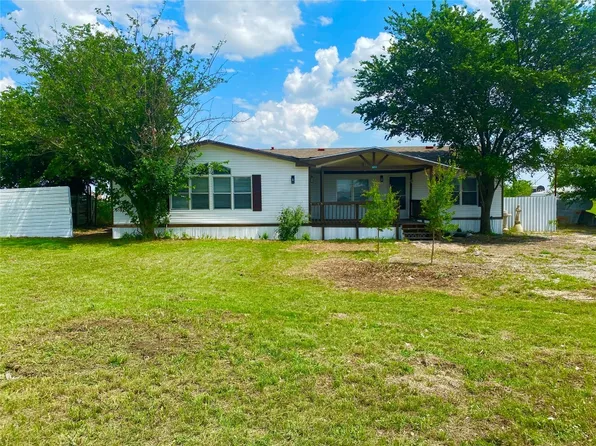 5711 N Sunchase Dr, Granbury, TX 76049