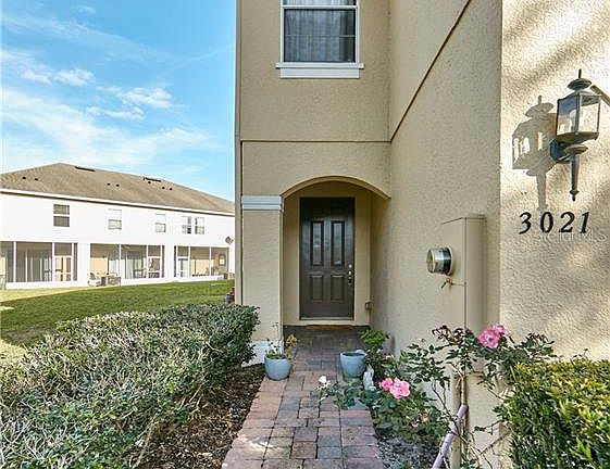 2nd image of 3021 Capri Isle Way