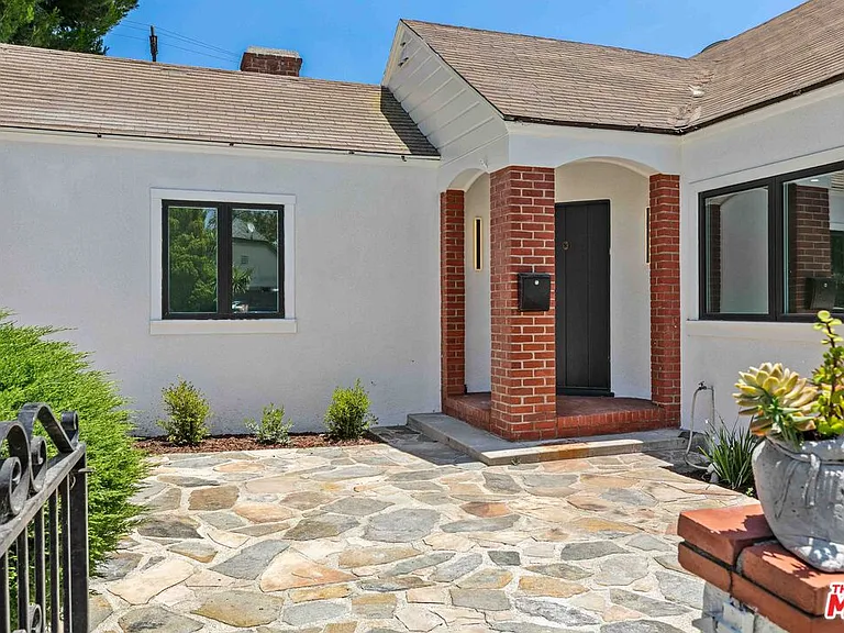 1722 Bel Aire Dr — Photo 4