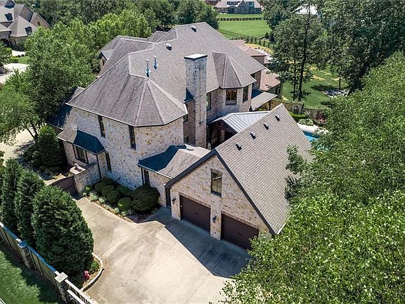 4th image of 6 S Tudor Ln