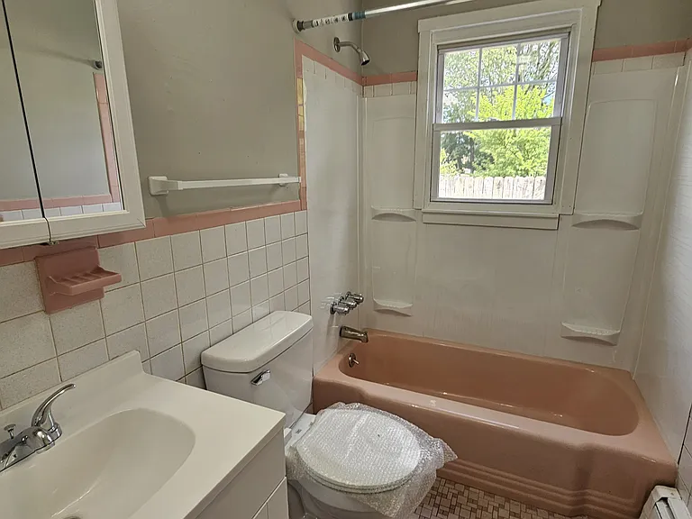 960 1st Ave #7A — Photo 5