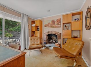 210 Mill Dam Ct, Centerport, NY 11721