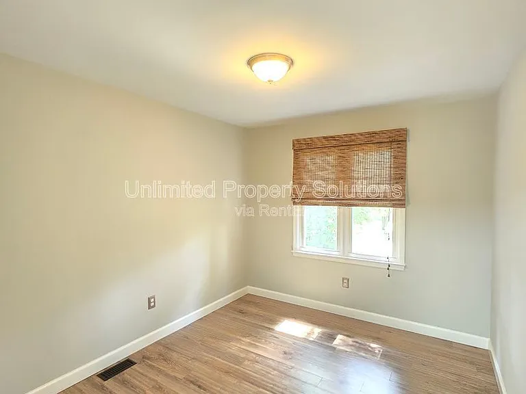 106 Hillsdale Dr — Photo 18