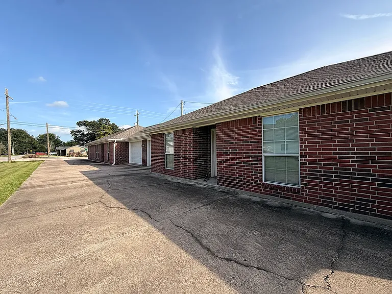1002 Helena Ave — Photo 12