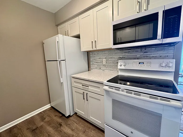 16150 Clarkson Dr #13 — Photo 15