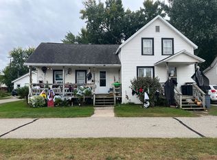 312 Pecor St, Oconto, WI 54153