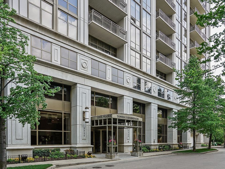 1st image of 1335 S Prairie Ave Unit 902