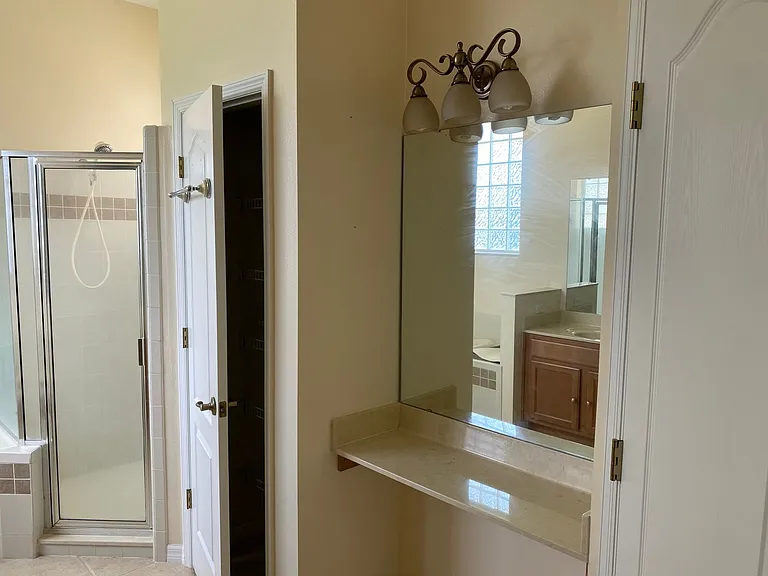 12934 Colonnade Cir — Photo 4