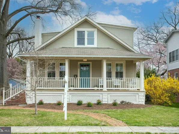 723 N Ivy St, Arlington, VA 22201