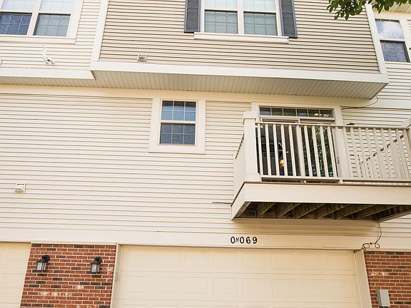 2nd image of 0N069 Forsythe Ct