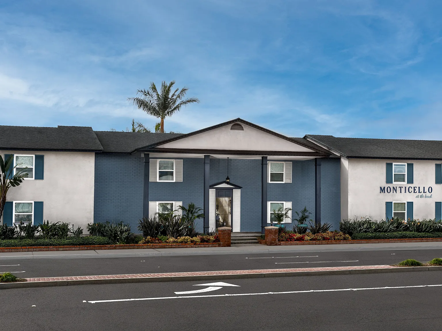 Monticello Apartments — Photo 1