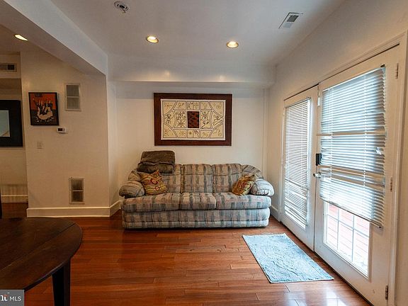 3rd image of 4705 8th St NW