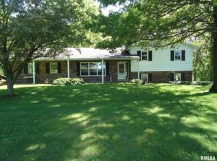 12174 Clark Ln, Arenzville, IL 62611