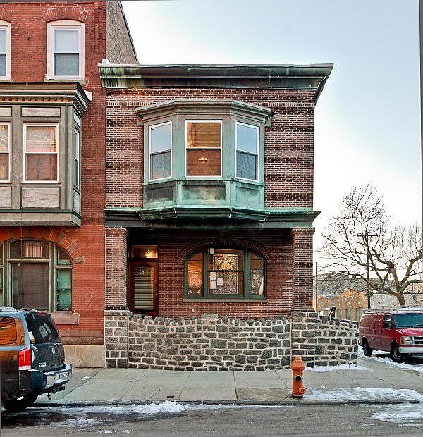 1st image of 328 N 39th St