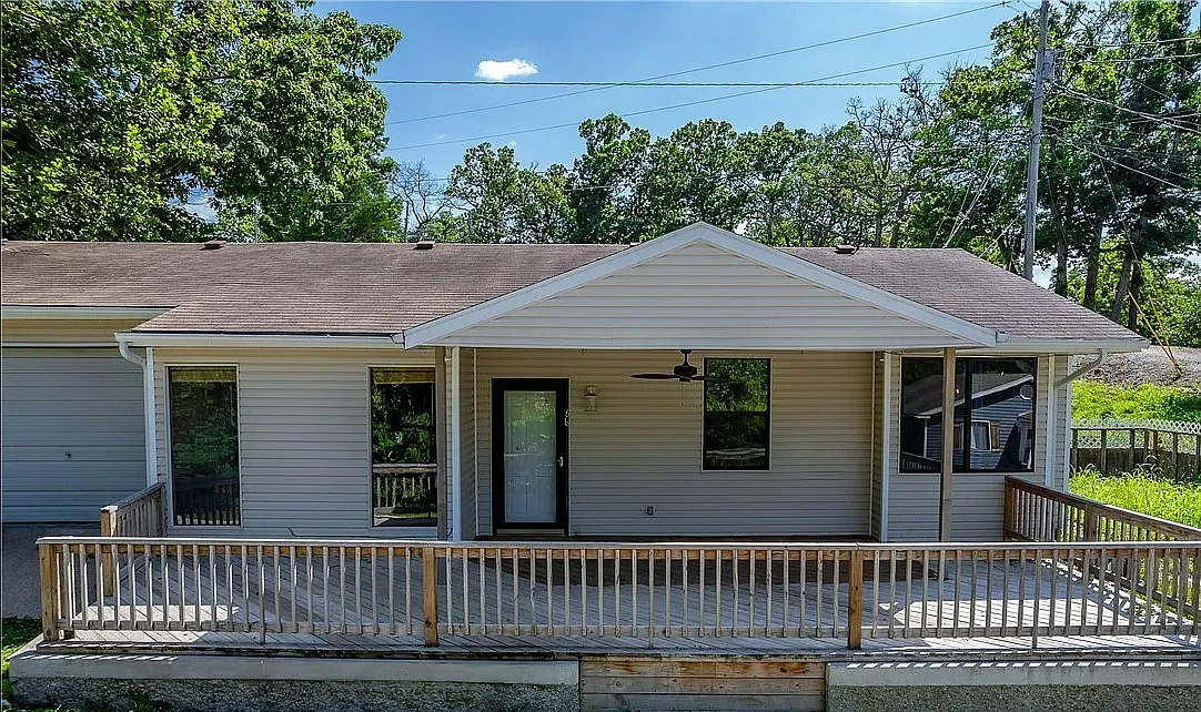 3 bed, $2,000 — Photo 4