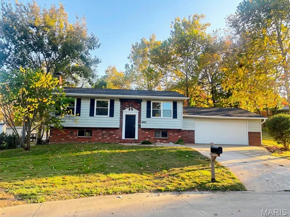 885 Banks Dr, Pevely, MO 63070