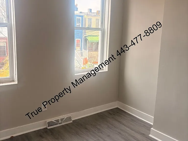 1722 N Monroe St — Photo 9
