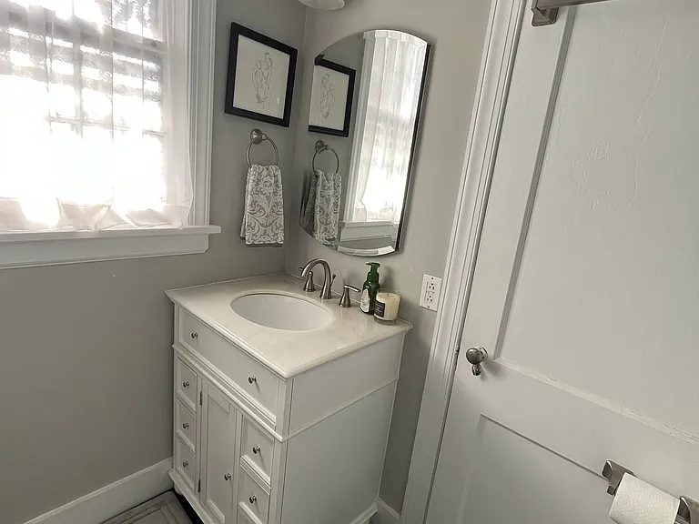 210 N Stafford Ave #2 — Photo 22