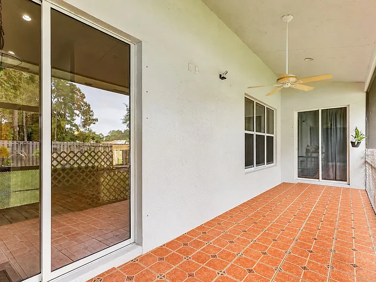 1571 SW Hunnicut Port St — Photo 14