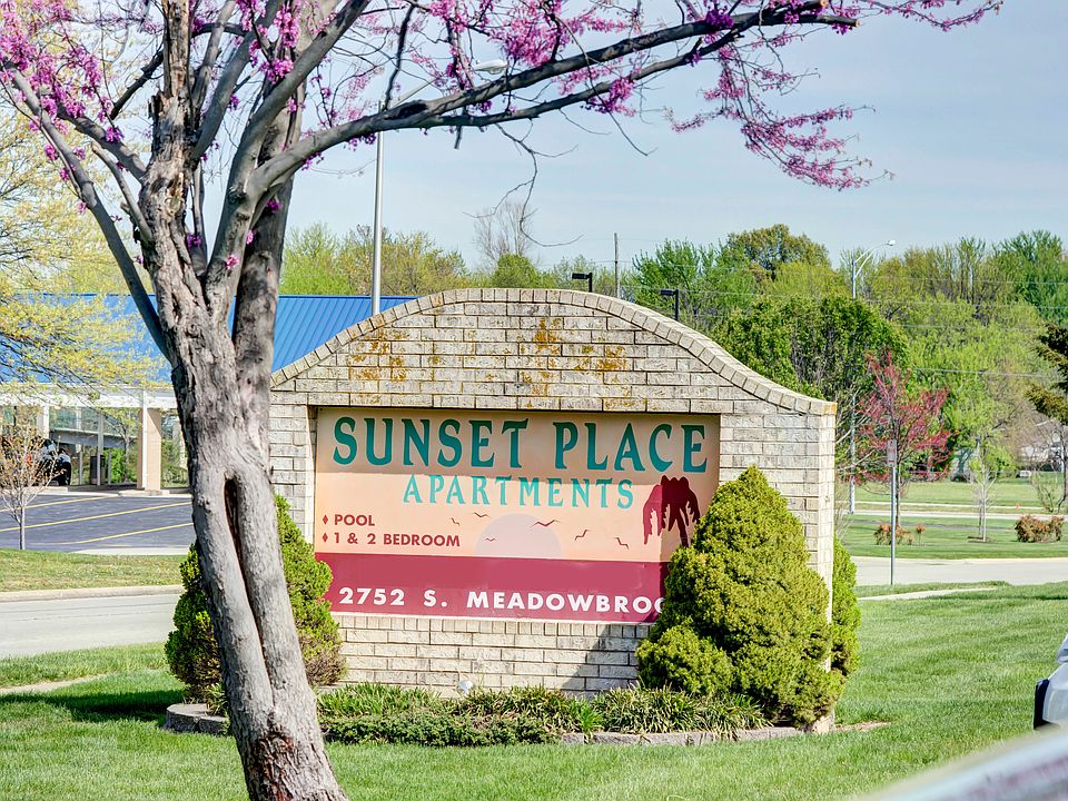 Sunset Woodland Apartments!