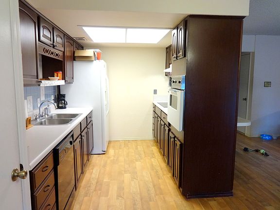 5th image of 5407 Pineridge Dr