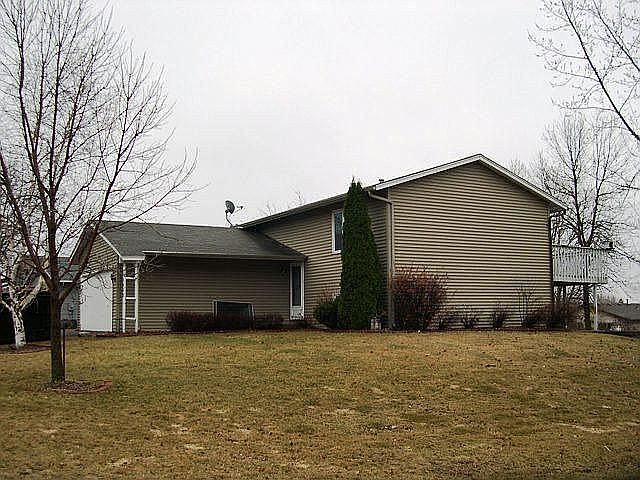 2nd image of 5469 Cedarwood St NE