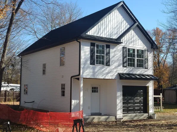 10 River Rd, Pepperell, MA 01463