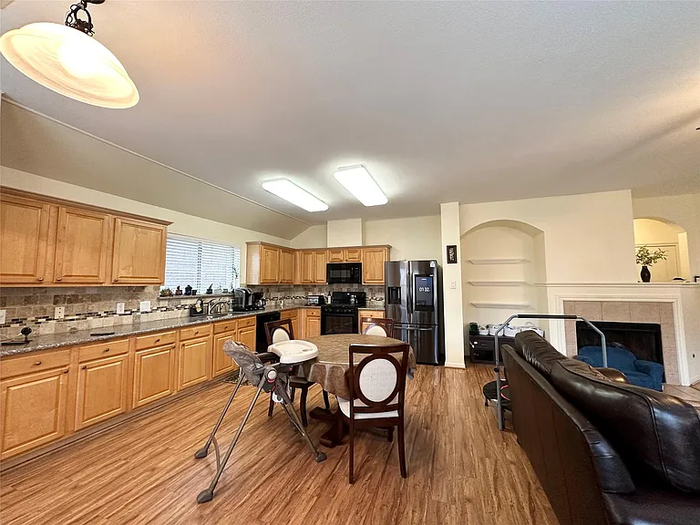 2211 Winding Hollow Dr — Photo 13