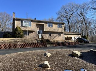 206 Ridge Rd, Smithfield, RI 02917