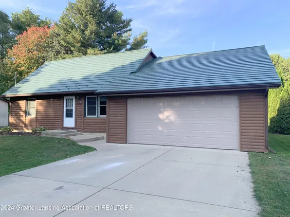931 N Sheldon St, Charlotte, MI 48813