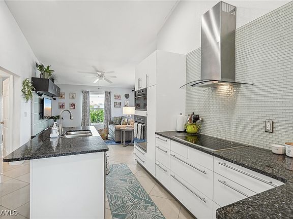 4th image of 4145 SW 8th Ct
