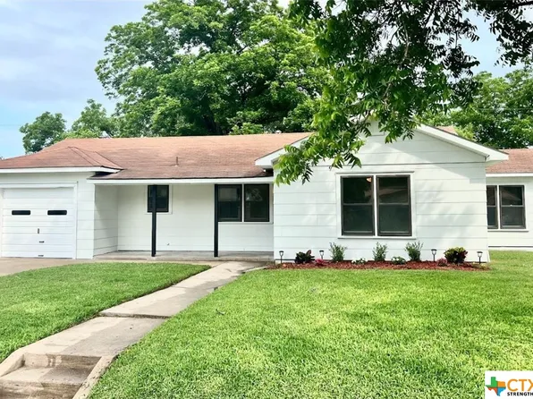 2509 Nightingale St, Victoria, TX 77901