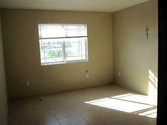 4th image of 8431 Summerfield Ave