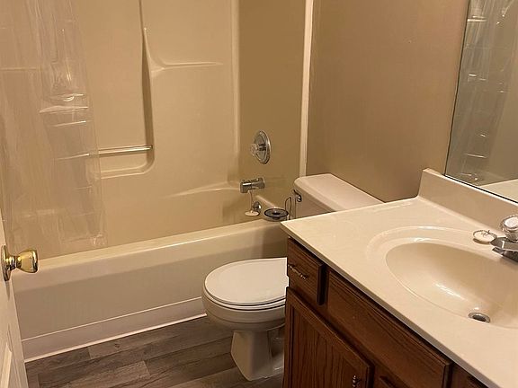 5th image of 1055 N Buckman St #11