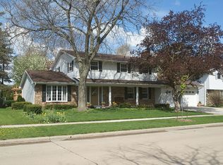 1501 S Midpark Dr, Appleton, WI 54915