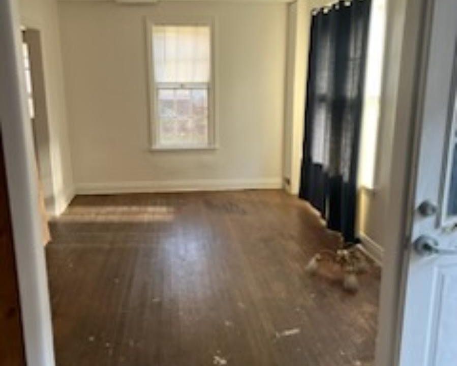 21 1/2 W Union St Athens OH Zillow